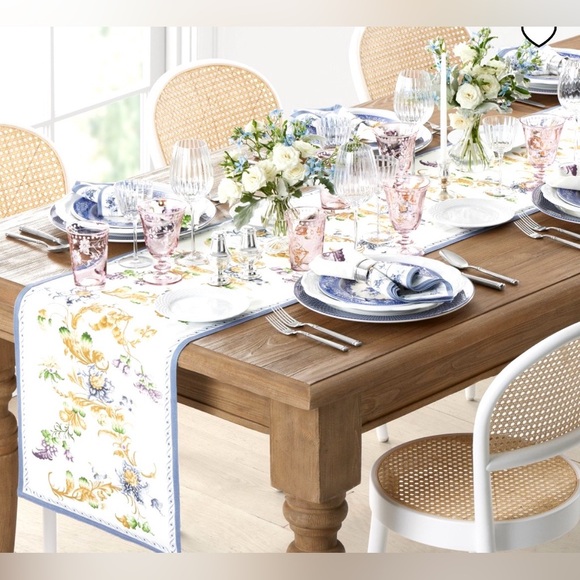 Williams Sonoma Bridgerton Table Runner - Picture 2 of 11